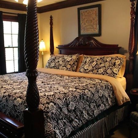 Williamsburg Sampler B & B ภายนอก รูปภาพ